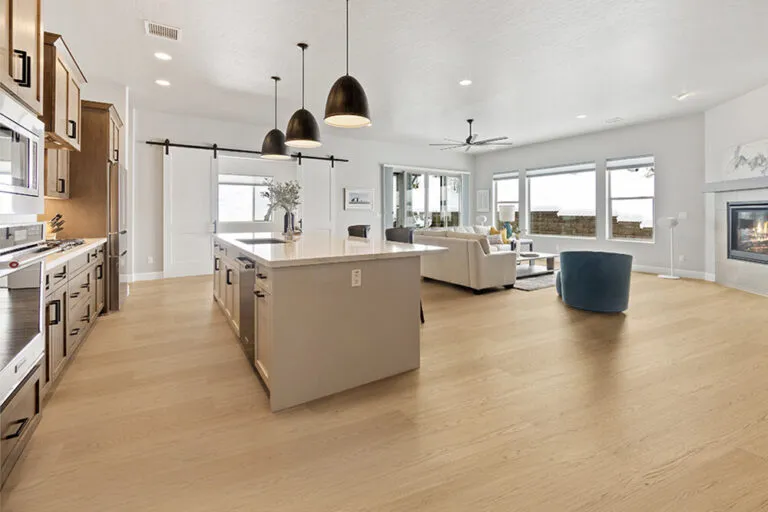 Royal 3mm Vinyl Plank flooring in Champagne Oak, room scene