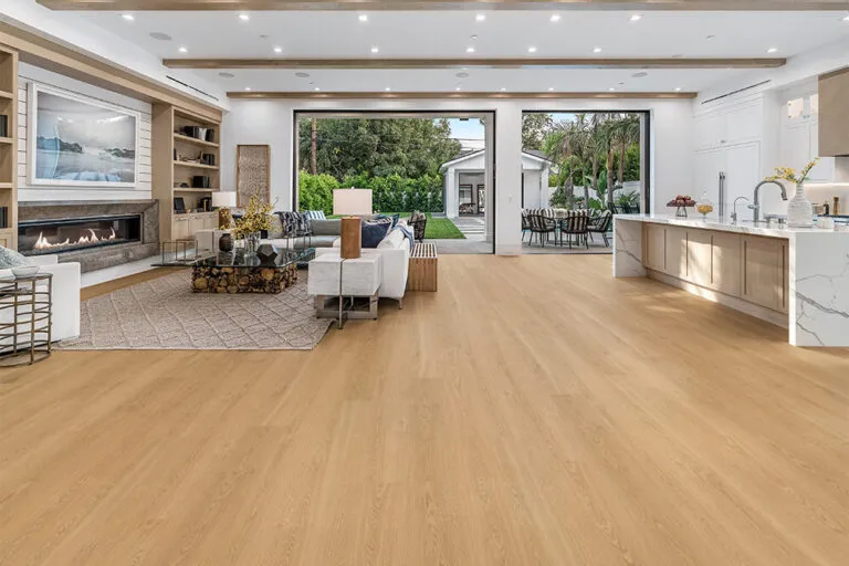 Royal 3mm Vinyl Plank flooring in Natural Oak, room scene