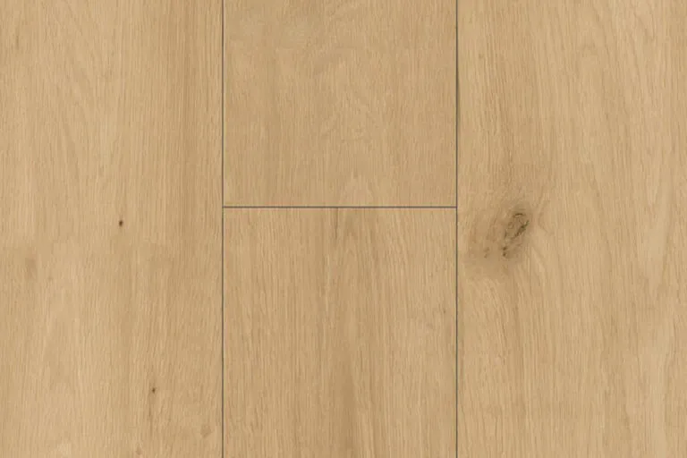 Royal Floors European Oak Natural Grade timber flooring in Tinge Clay, plank detail